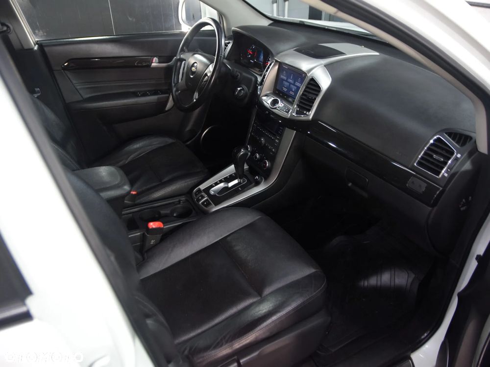 Chevrolet Captiva - 25
