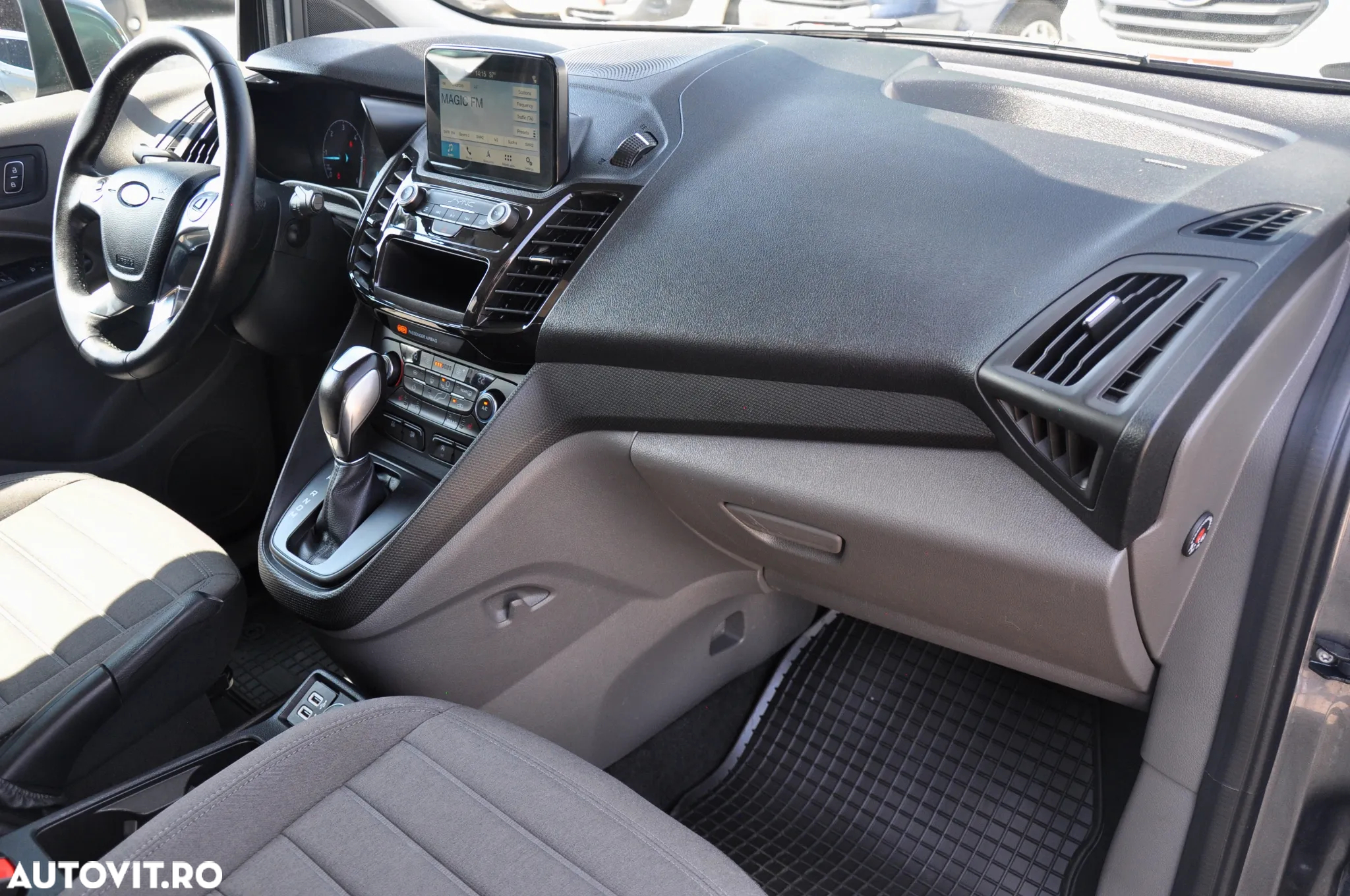 Ford Tourneo Connect 5 Locuri Aut. - 10