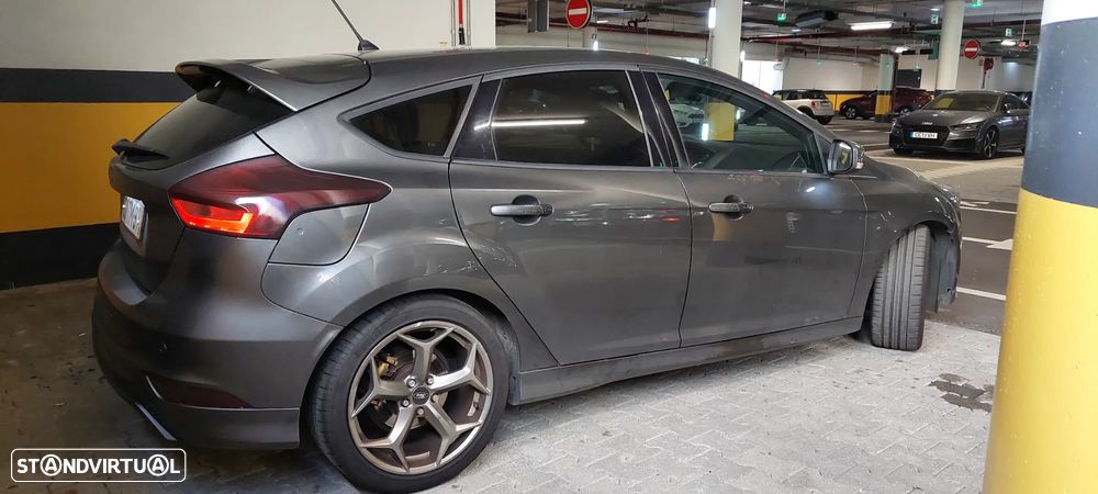 Ford Focus 1.5 TDCi ST-Line - 7