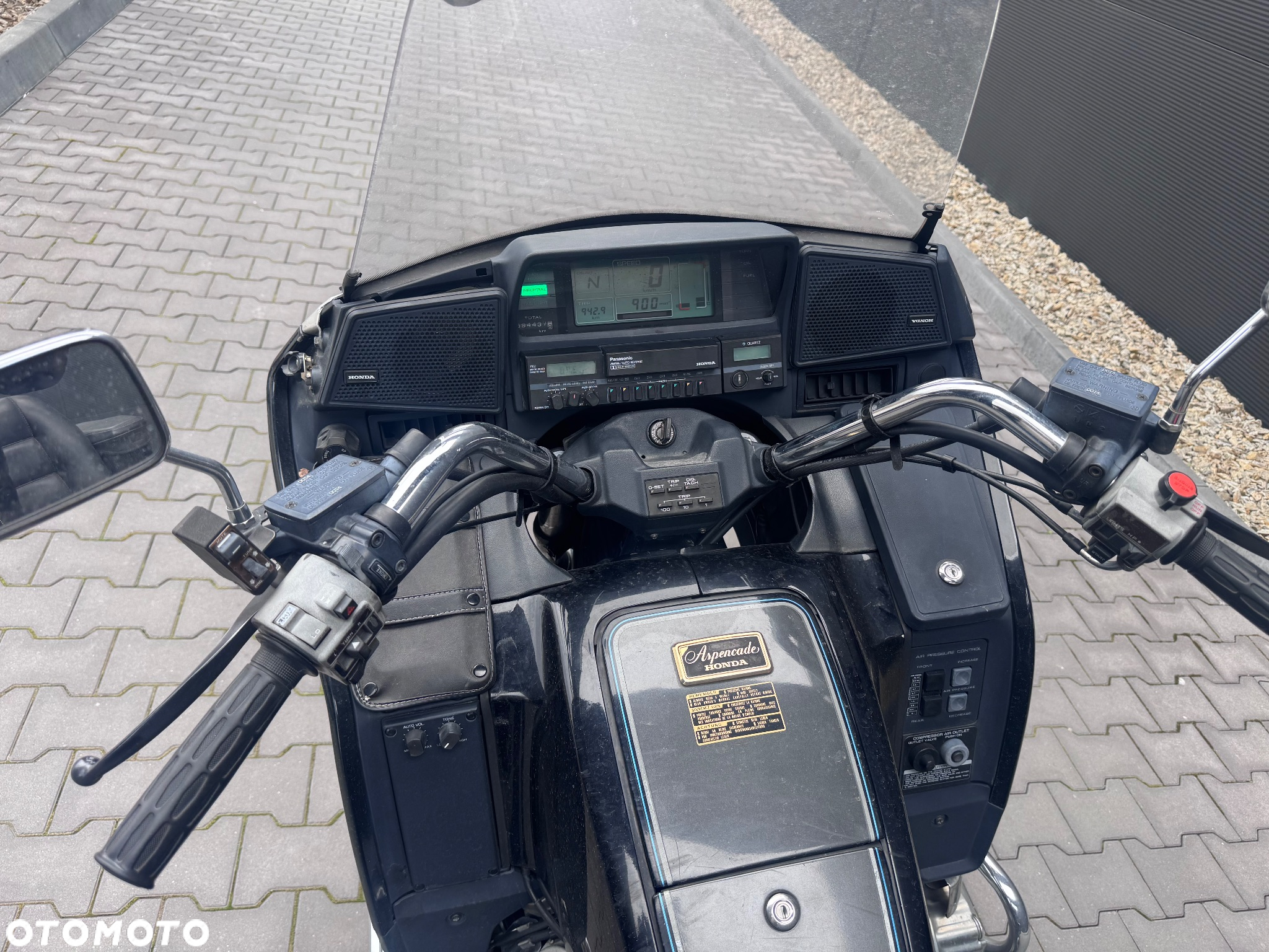 Honda GL - 16
