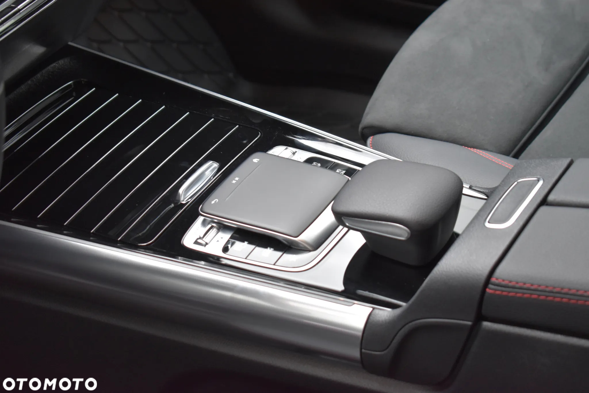 Mercedes-Benz Klasa B 200 4Matic 8G-DCT AMG Line - 19