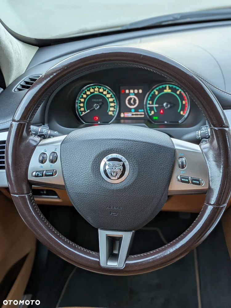 Jaguar XF 3.0 V6 D S Premium Luxury - 25