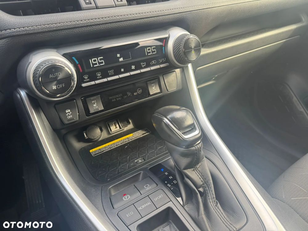 Toyota RAV4 2.5 Hybrid Comfort 4x2 - 11