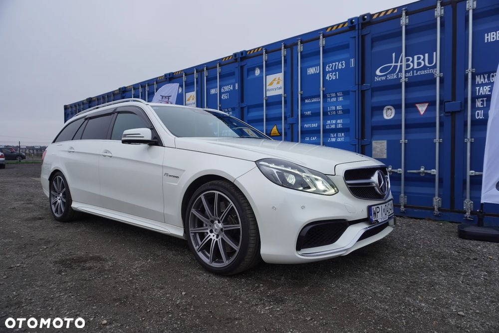 Mercedes-Benz Klasa E 63 AMG 4Matic AMG Speedshift MCT - 26