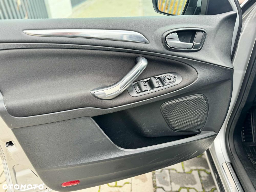 Ford S-Max 2.0 TDCi DPF Titanium - 15