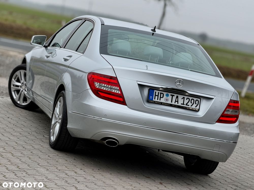 Mercedes-Benz Klasa C 200 T Avantgarde Edition - 22