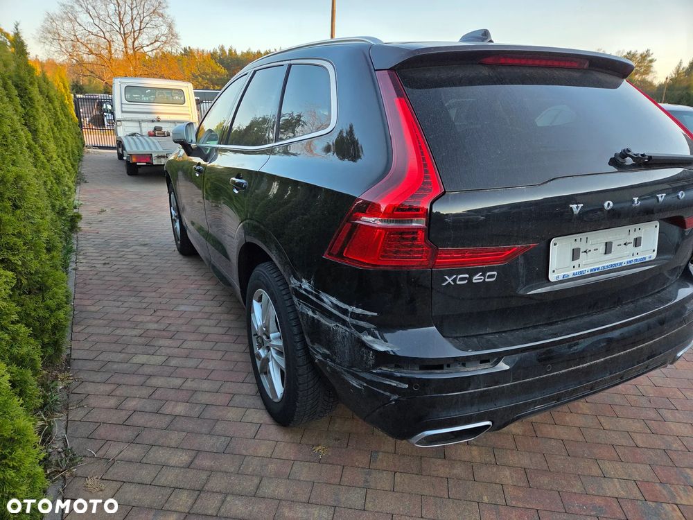 Volvo XC 60 D4 AWD Geartronic RDesign - 4