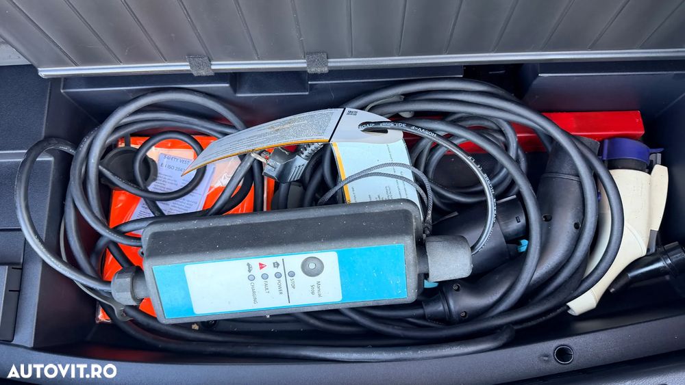 Mitsubishi Outlander PHEV 2.4 L 4X4 Intense - 26