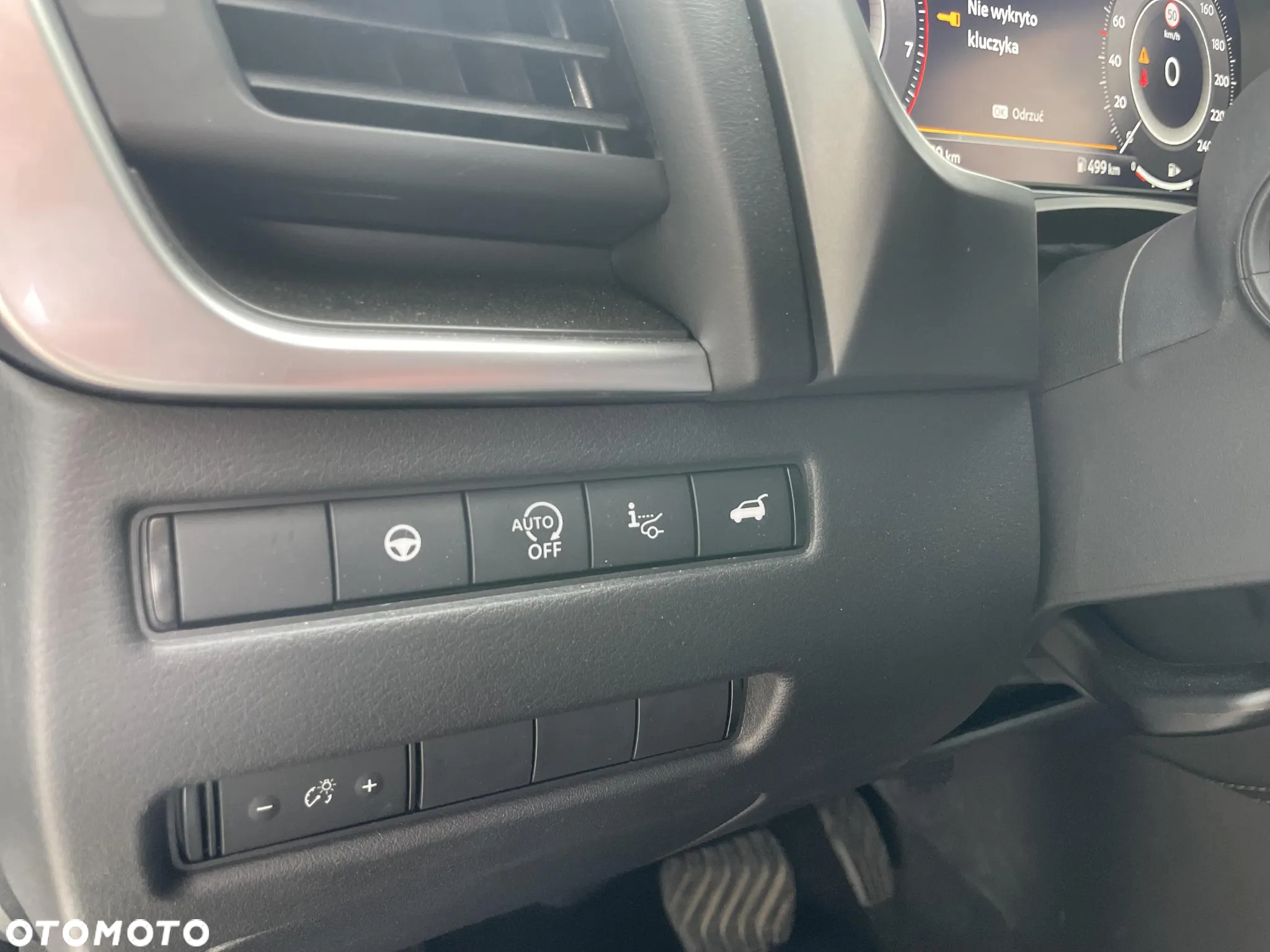 Nissan Qashqai 1.3 DIG-T mHEV N-Connecta Xtronic - 11