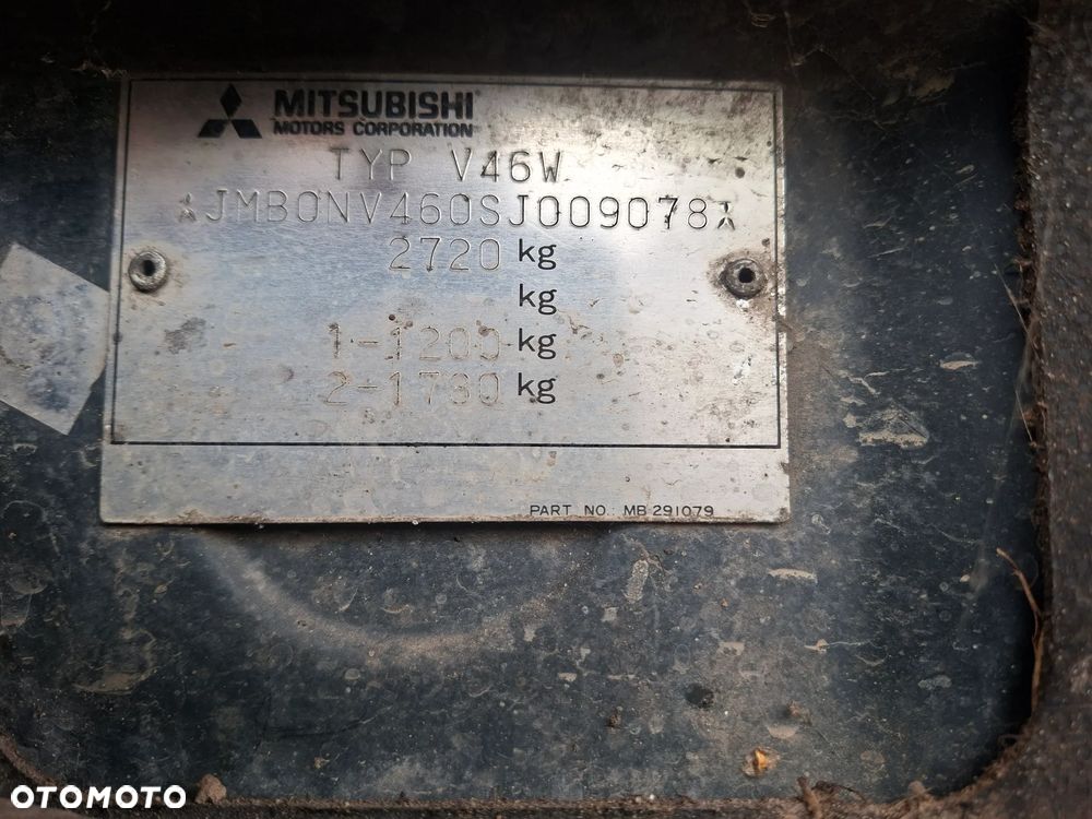 Mitsubishi Pajero - 13