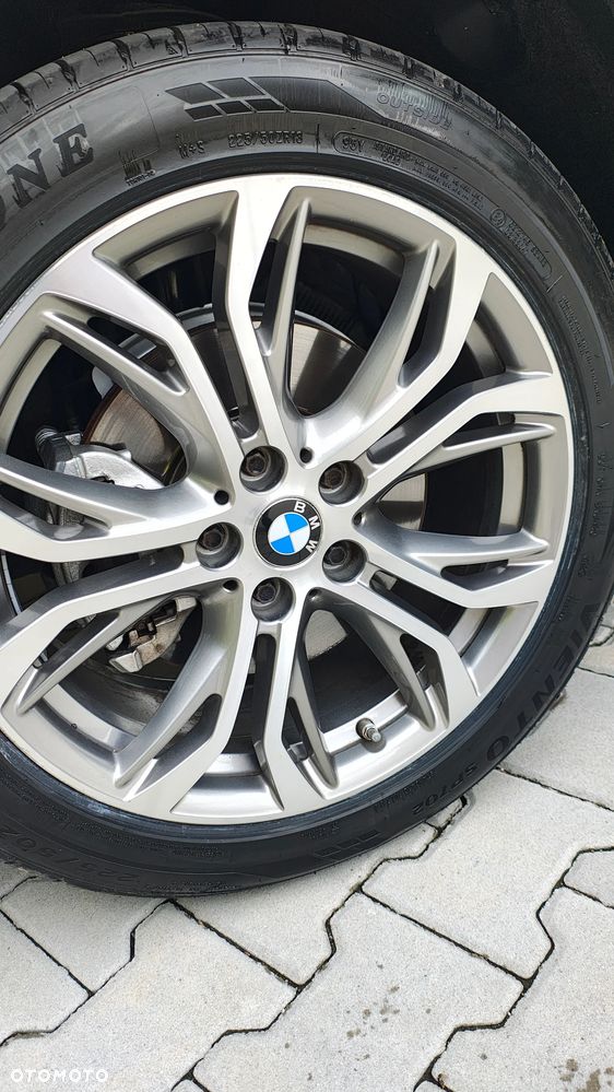 BMW X1 xDrive18d xLine - 9