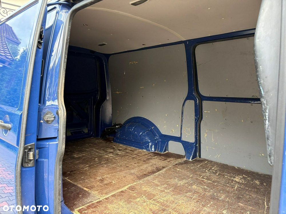 Volkswagen Transporter - 14