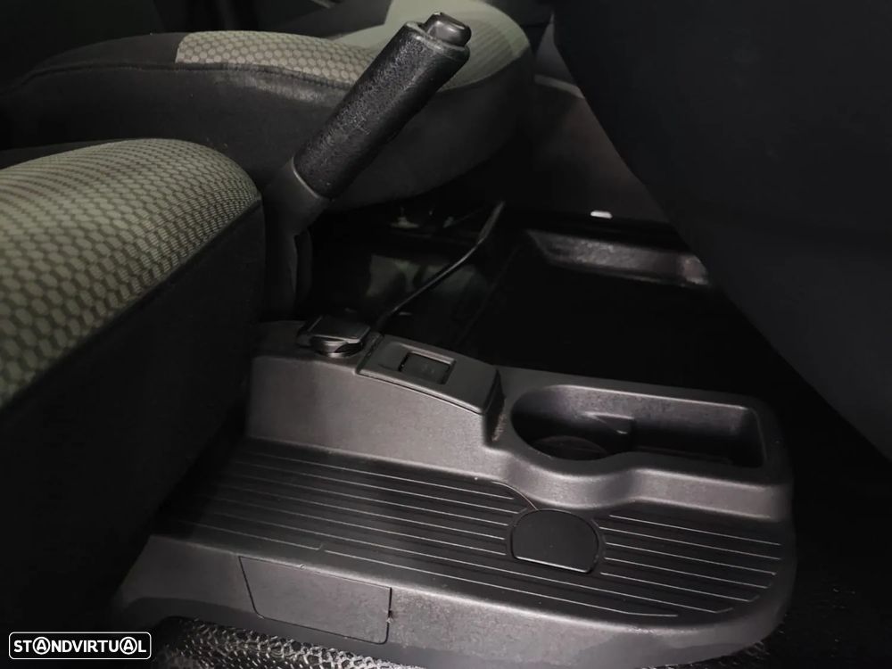 Renault KANGOO DCI EXPRESS 3LUG - 26