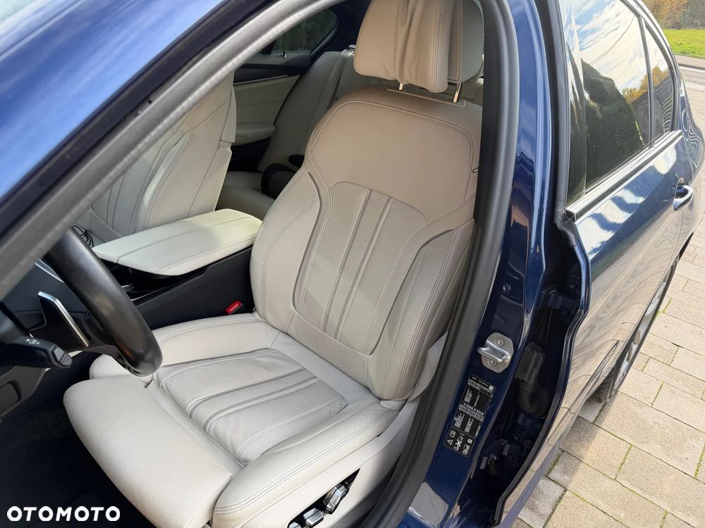 BMW Seria 5 530i GPF xDrive M Sport sport - 10