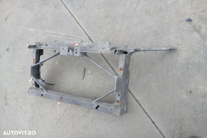 Trager / Calandru 1L84-8653-HBA 2.0D 1L84-8653-HBA 2.0D Mazda 6 GG [f - 2