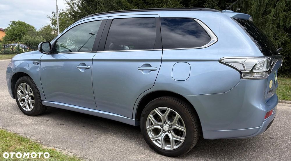 Mitsubishi Outlander - 5