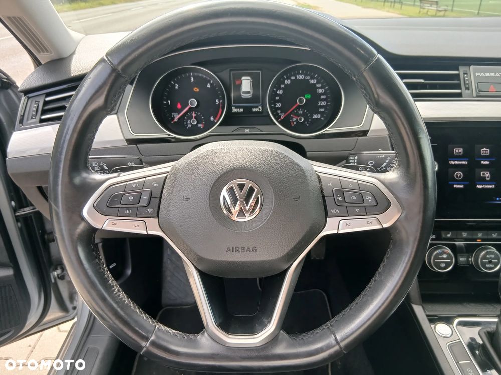 Volkswagen Passat 2.0 TDI SCR DSG Elegance - 15