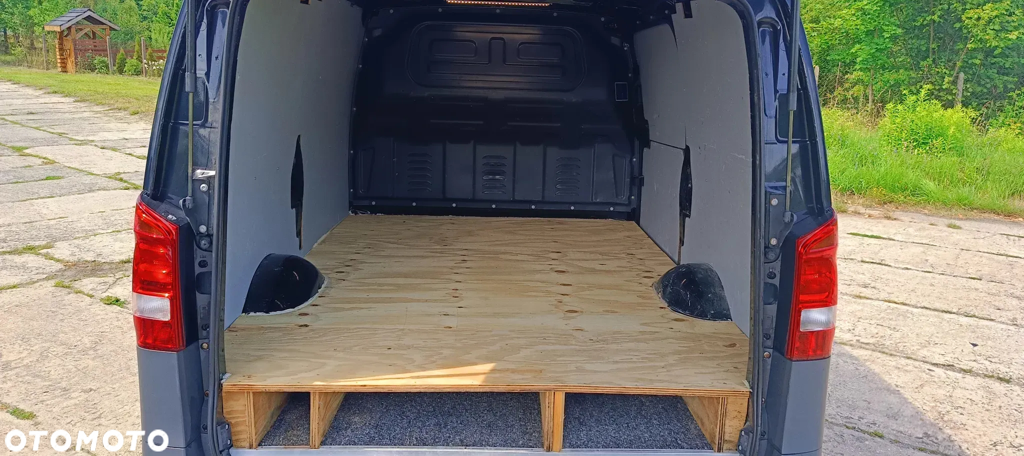 Mercedes-Benz Vito Trafic Vivaro 2017 r 181000 km klima tempomat kamera - 8