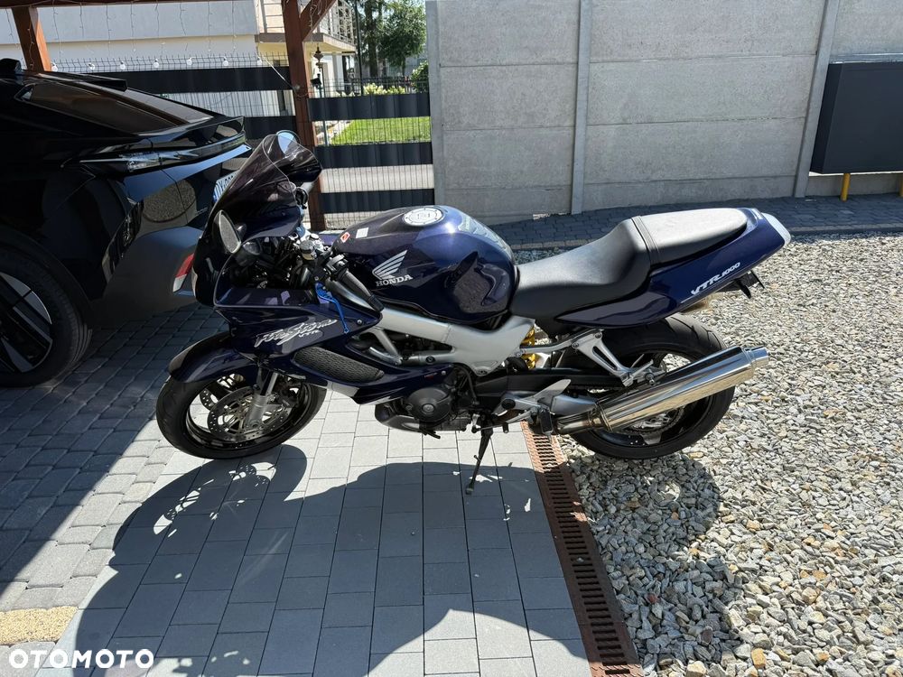 Honda VTR - 4