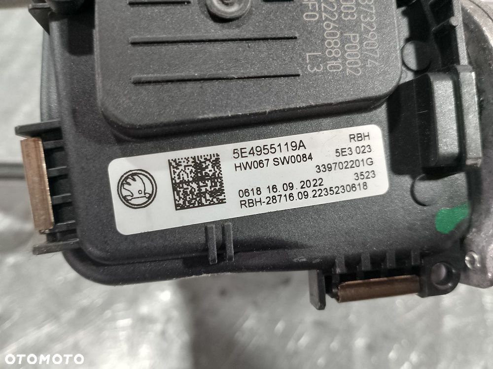 MECHANIZM WYCIERACZEK SKODA OCTAVIA IV 5E4955023A  339702201G - 2