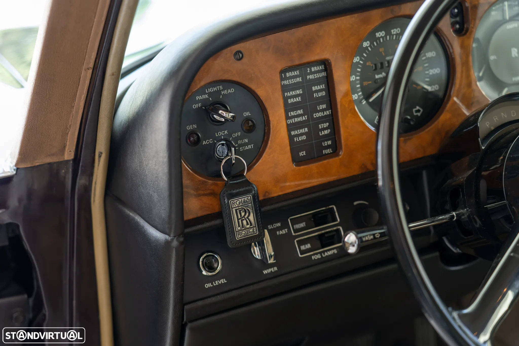 Rolls Royce Silver Shadow - 12