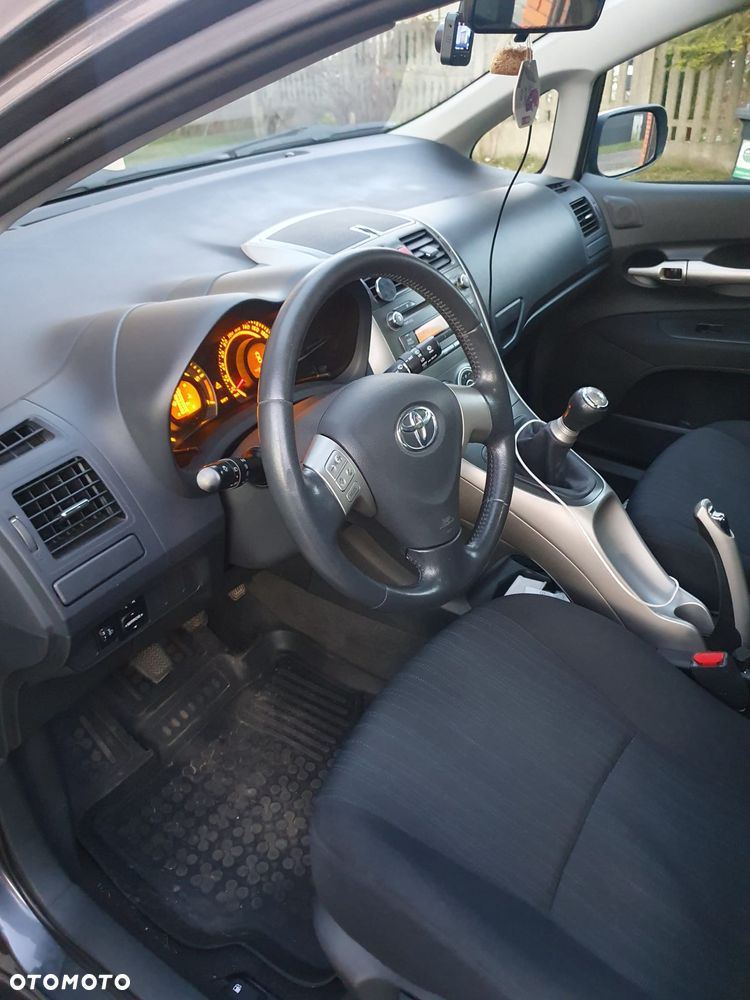 Toyota Auris 2.0 D-4D Edition - 3