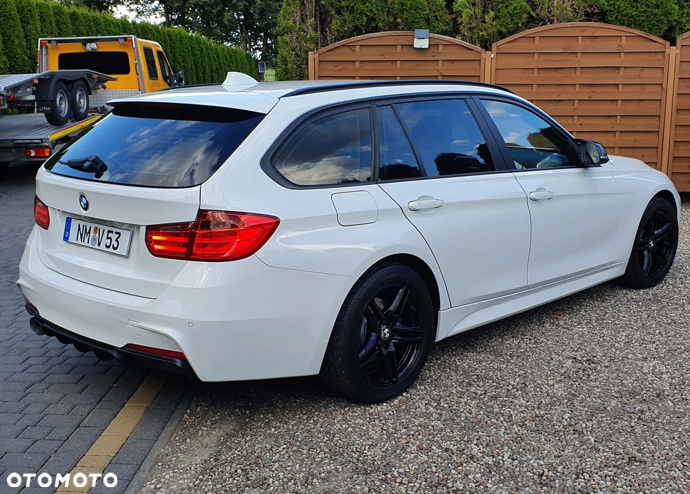BMW Seria 3 320d Touring Sport Line - 12