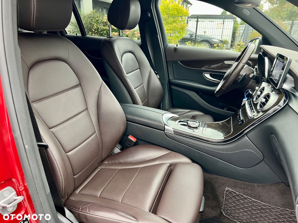 Mercedes-Benz GLC 250 4Matic 9G-TRONIC Exclusive - 17