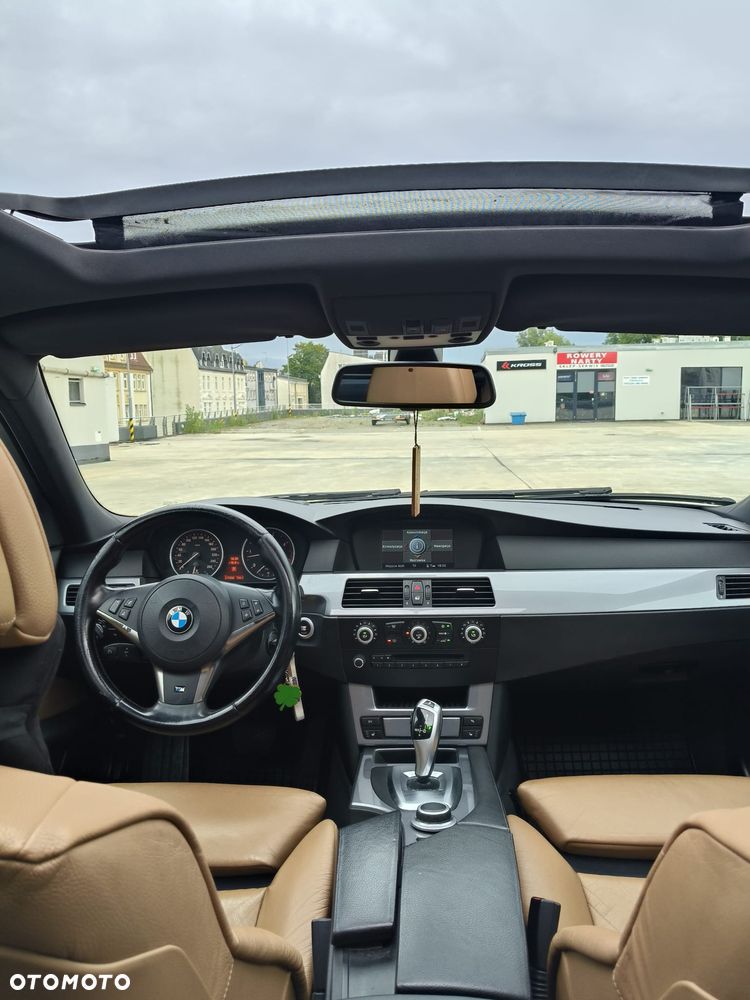 BMW Seria 5 525d - 21