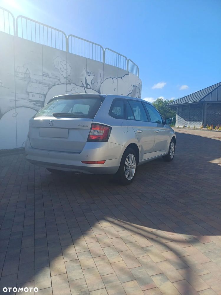 Skoda Fabia 2019 photo 2