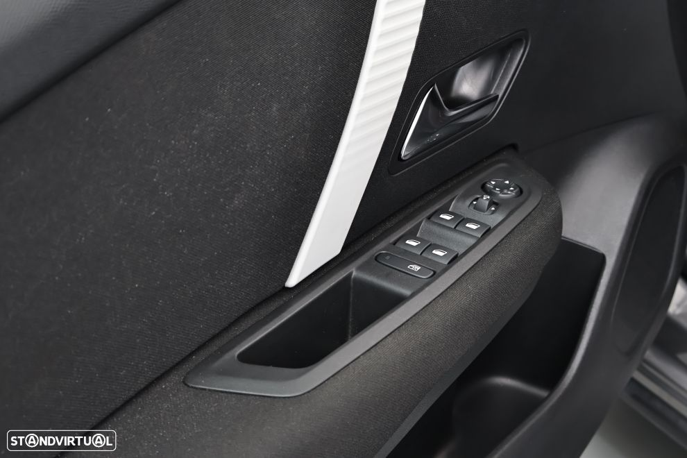 Citroën C4 X 1.2 Hybrid Plus e-DSC6 - 24