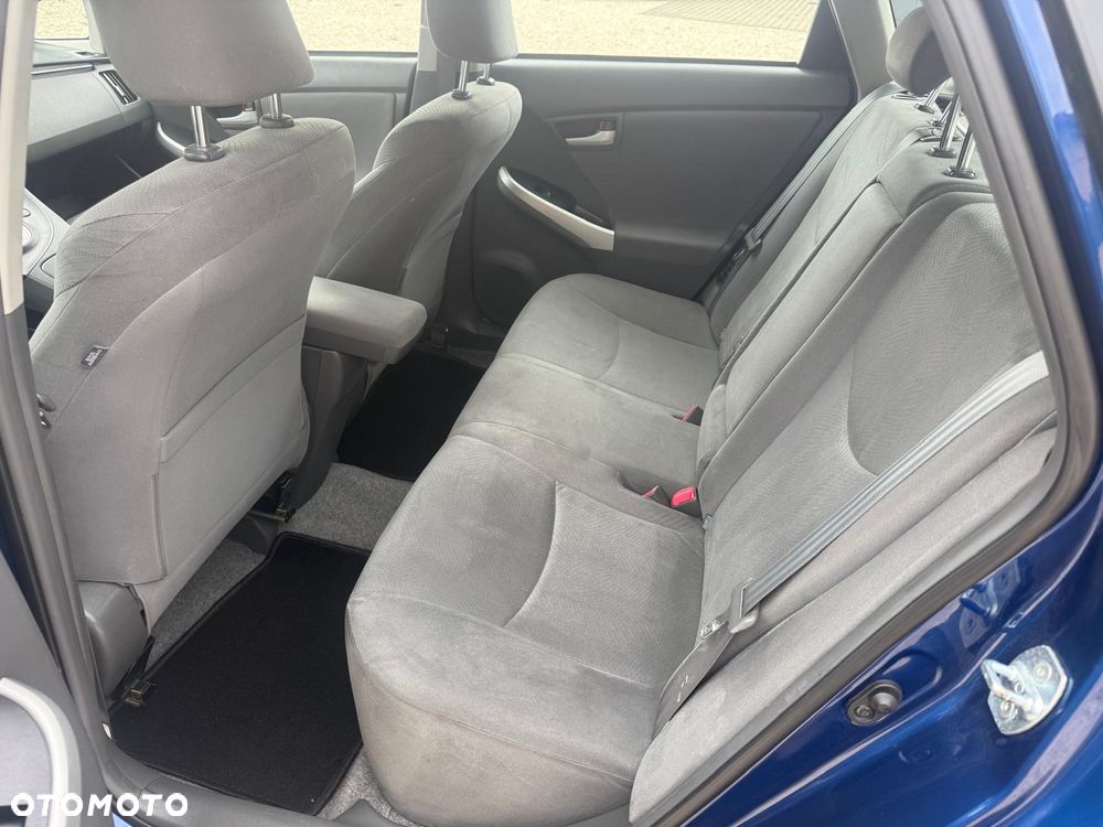 Toyota Prius Plug-in 1.8 HSD Sol - 14