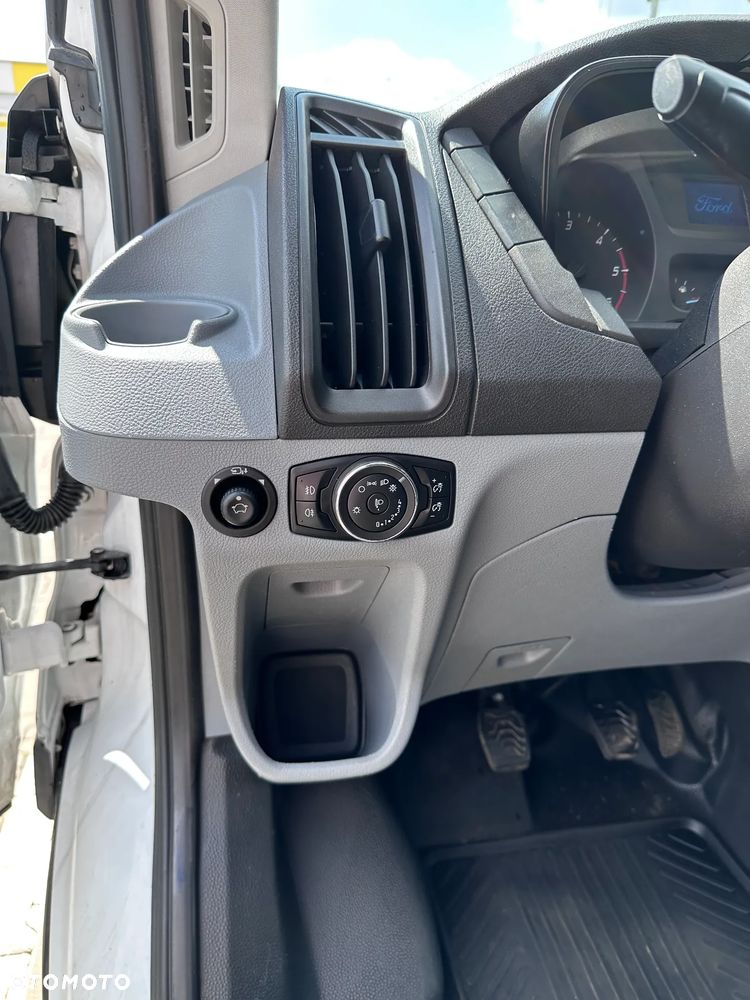 Ford Transit - 30