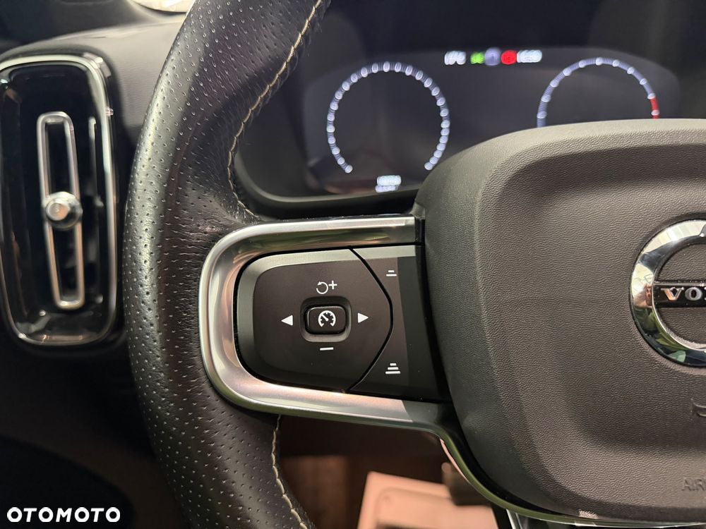 Volvo XC 40 B4 B AWD R-Design - 20