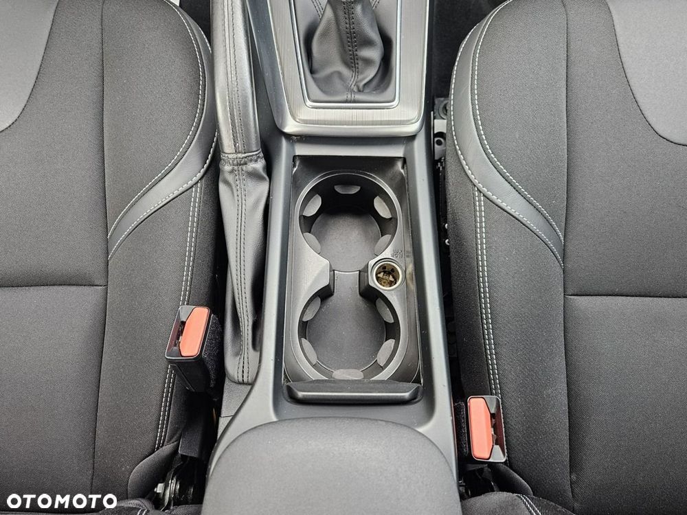 Volvo V40 - 16