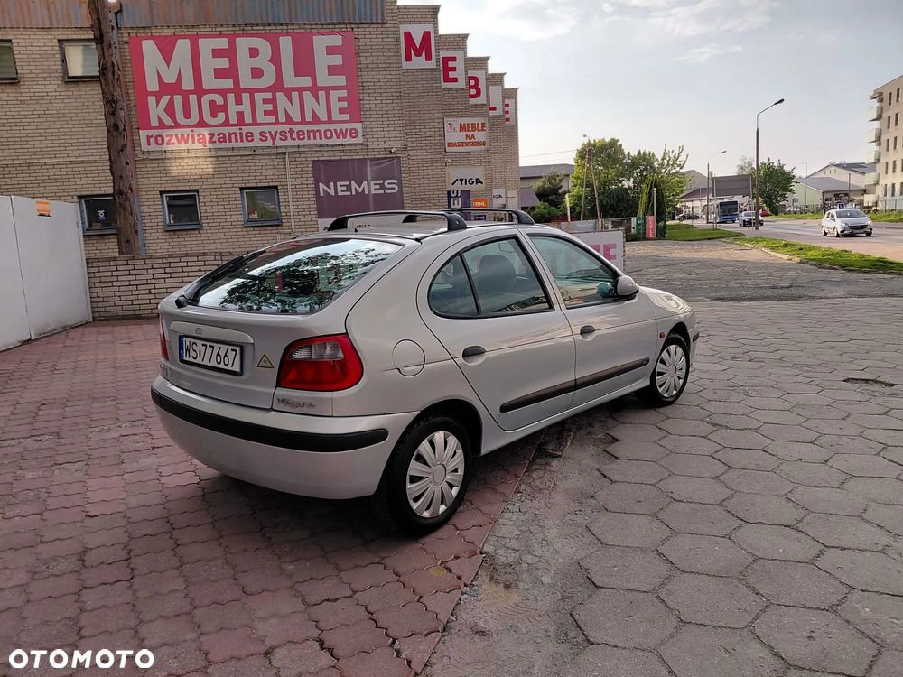 Renault Megane 1.4 16V Authentique - 9