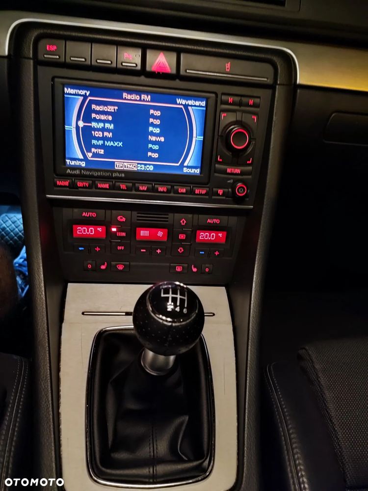 Audi A4 Avant 2.0 TDI DPF - 18
