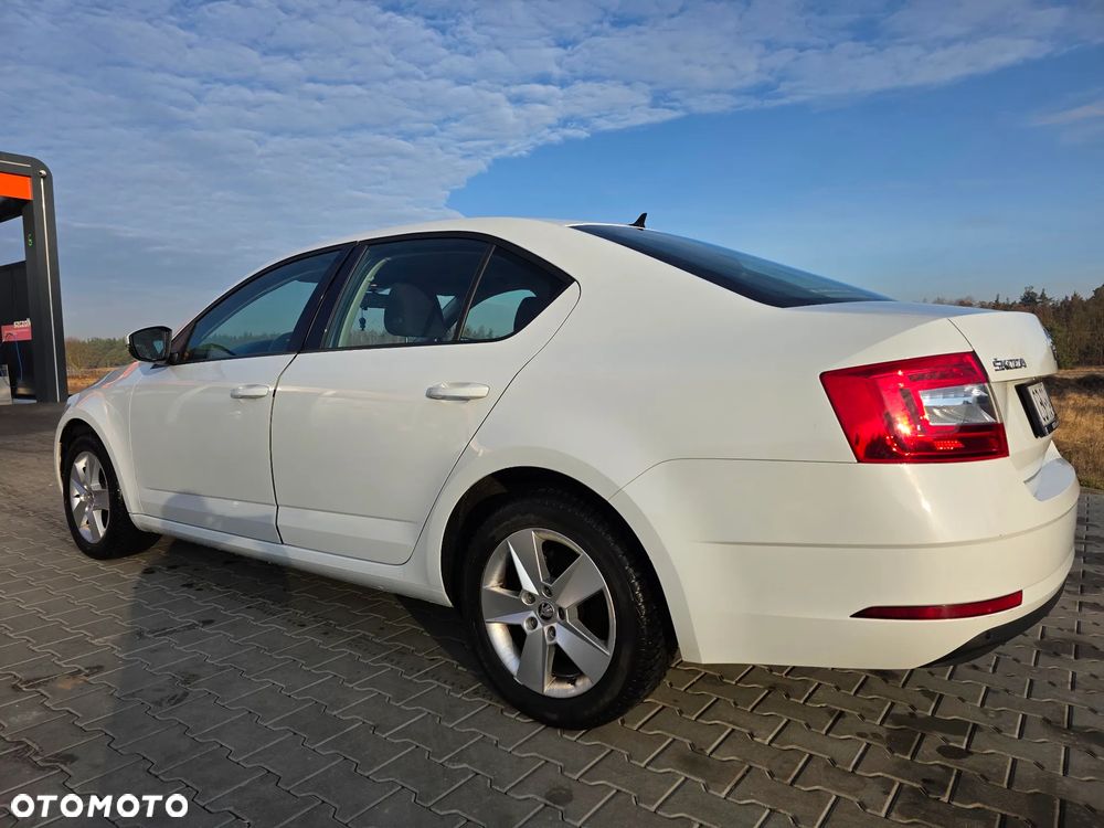 Skoda Octavia 1.6 TDI SCR Ambition - 9