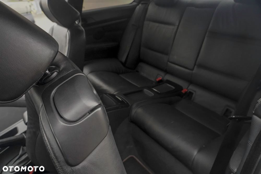 BMW Seria 3 325i - 33