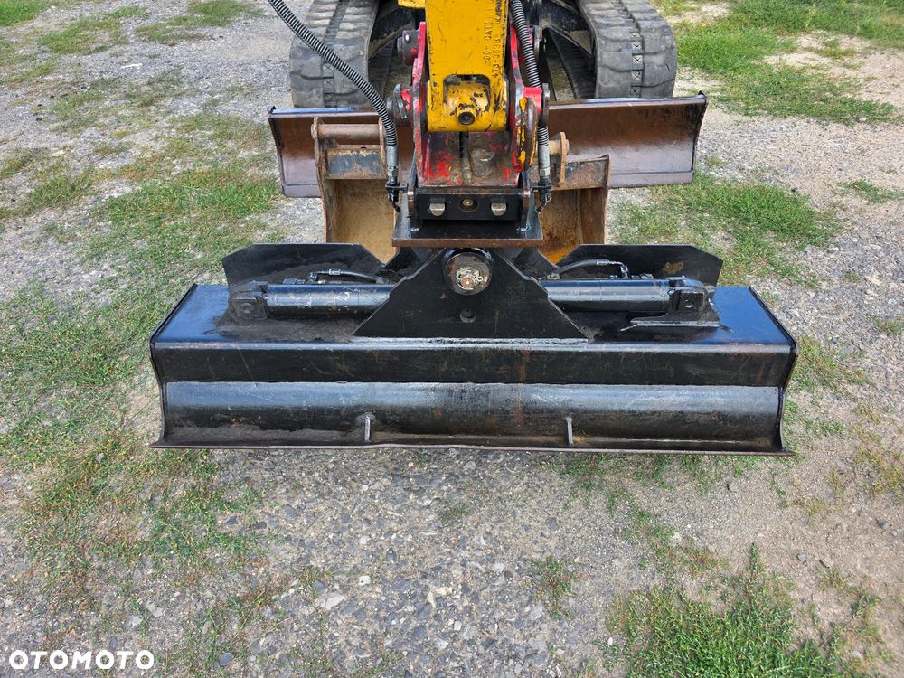 Caterpillar CAT 305 - 12