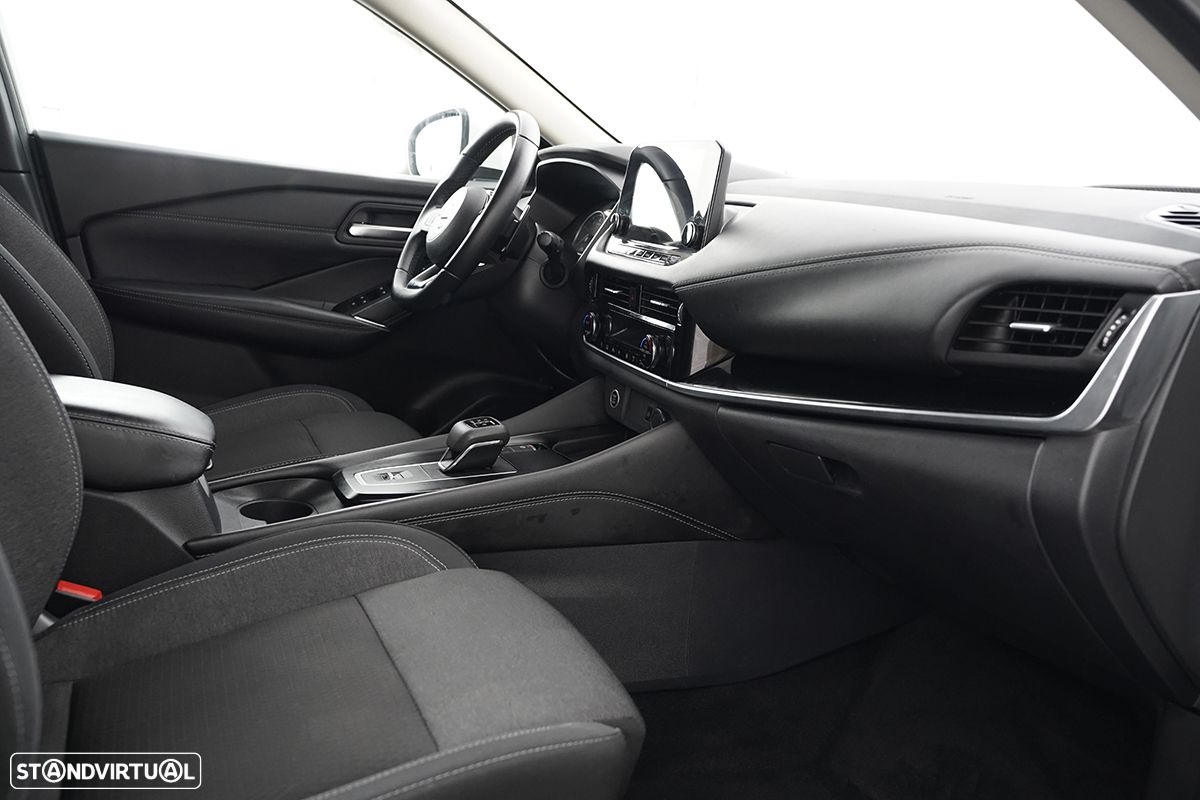 Nissan Qashqai 1.3 DIG-T N-Connecta Xtronic - 20
