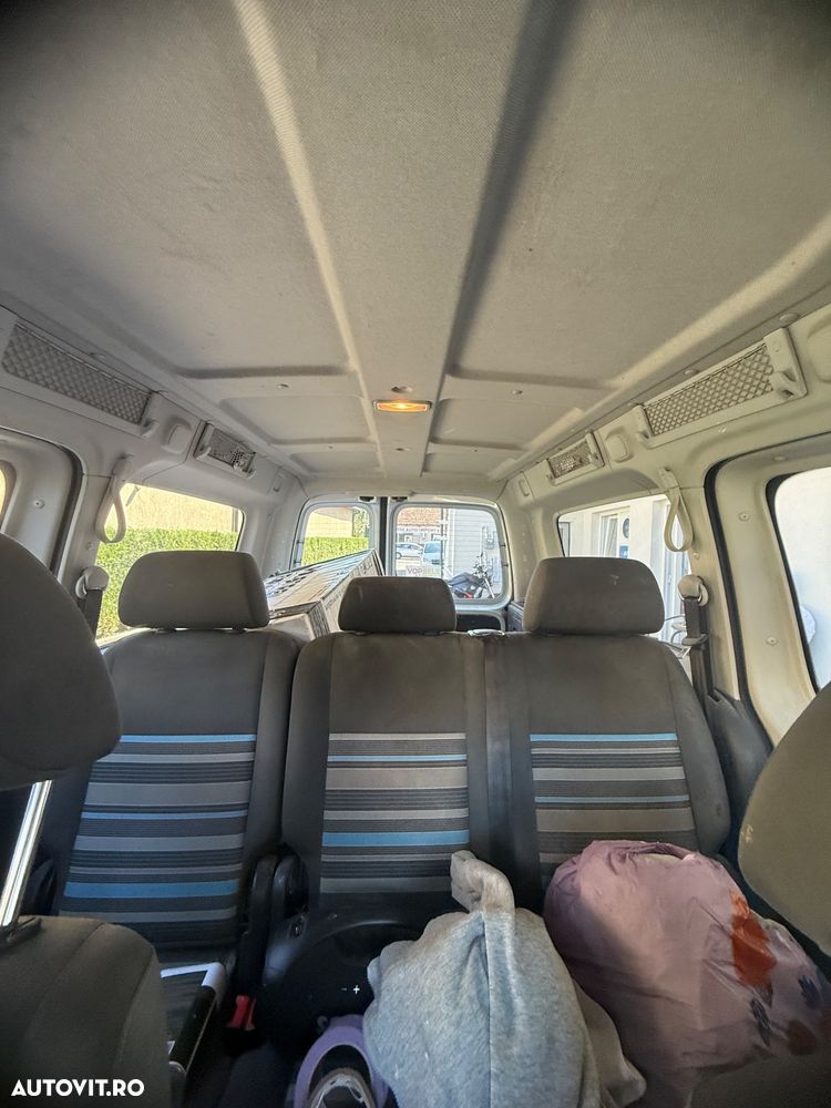 Volkswagen Caddy - 12