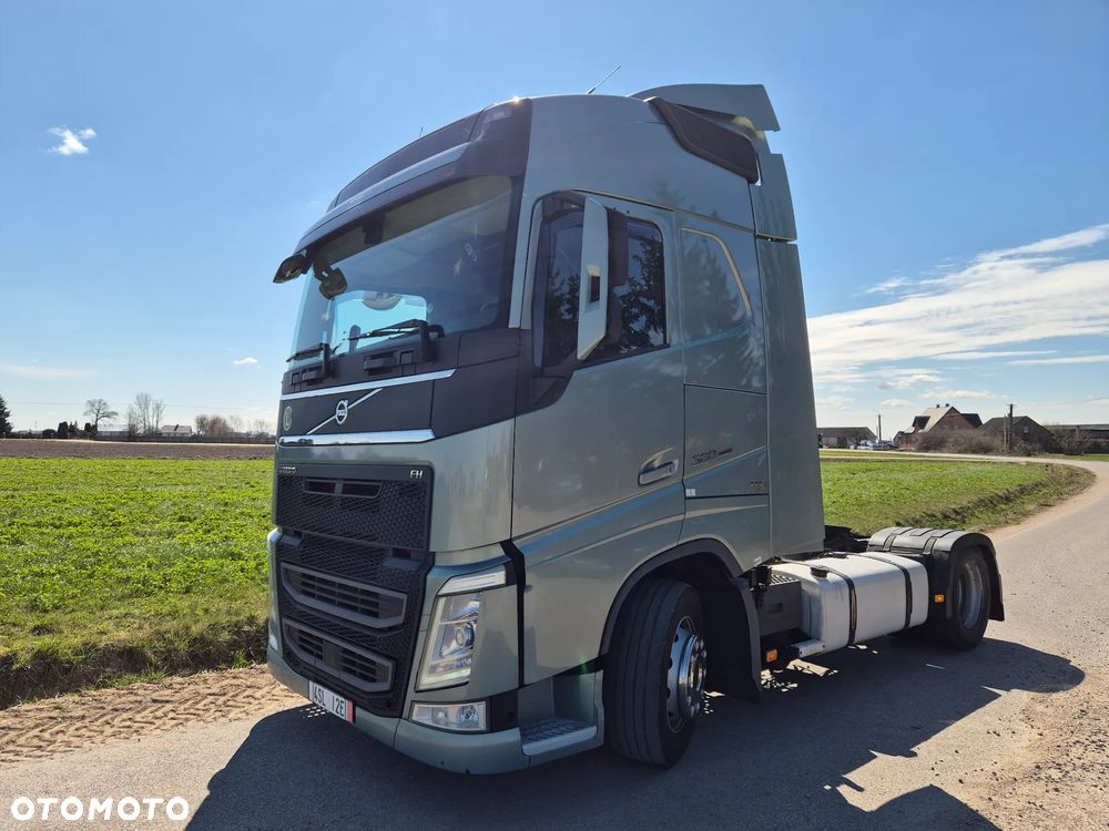 Volvo FH Low deck , mega . - 7