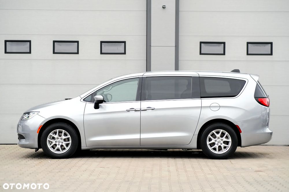 Chrysler Pacifica - 3