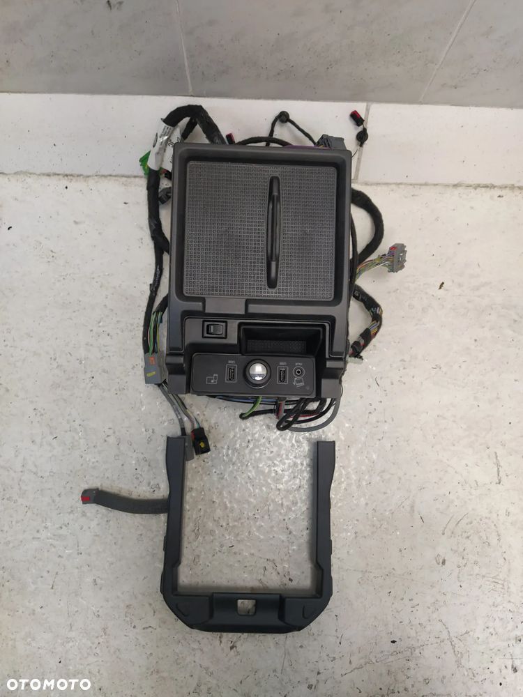 RANGE ROVER SPORT L494 VOGUE L405 LODÓWKA KONSOLI CENTRALNEJ ŚRODKOWEJ AUX USB ŁADOWARKA 12V KOMPLETNE ORYGINAŁ - 3