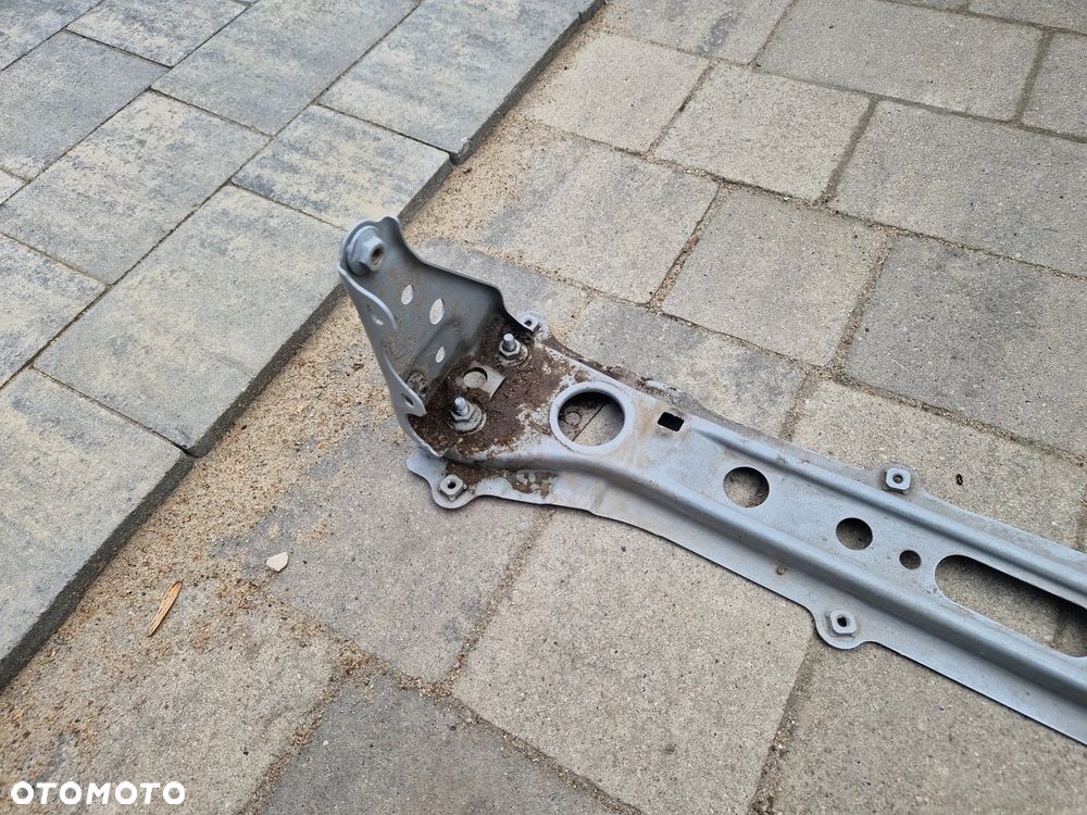 Dolna belka pod chlodnice Yaris Cross - 7