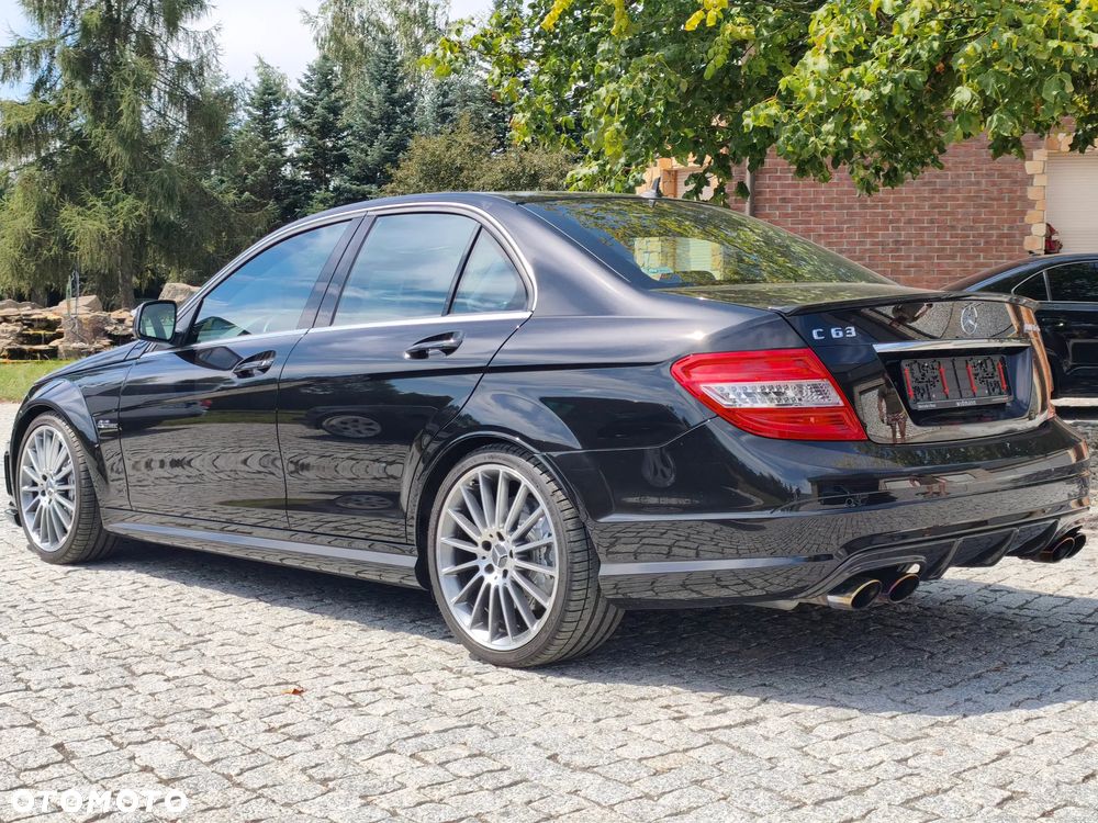 Mercedes-Benz Klasa C 63 AMG 7G-TRONIC SPORT EDITION - 17