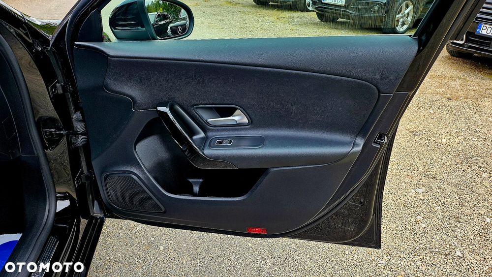 Mercedes-Benz Klasa A 180 Style 7G-DCT - 27