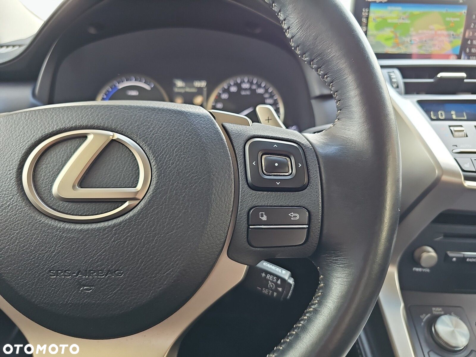 Lexus NX 300h Business Edition AWD - 15