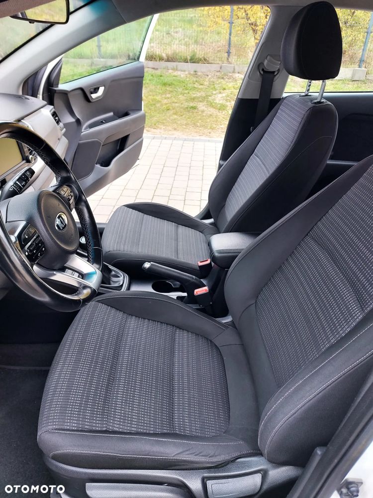 Kia Stonic - 10
